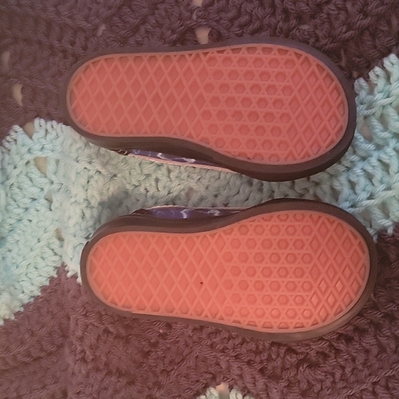 Toddler vans - Picture 3 of 4